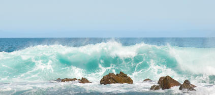 Breaking wave